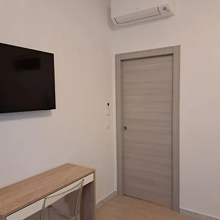 Fiora 7 House - Intera Casa Con Due Bagni - Whole House With Two Bathrooms
