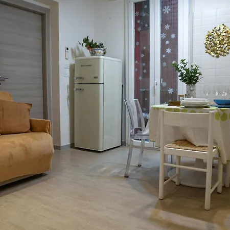 Apartment Fiora 7 House - Arte Fiera E Centro - Whole House Near Arte Fiera & Center